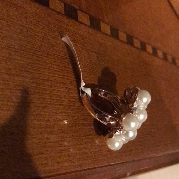 Ring - Picture 3 of 4